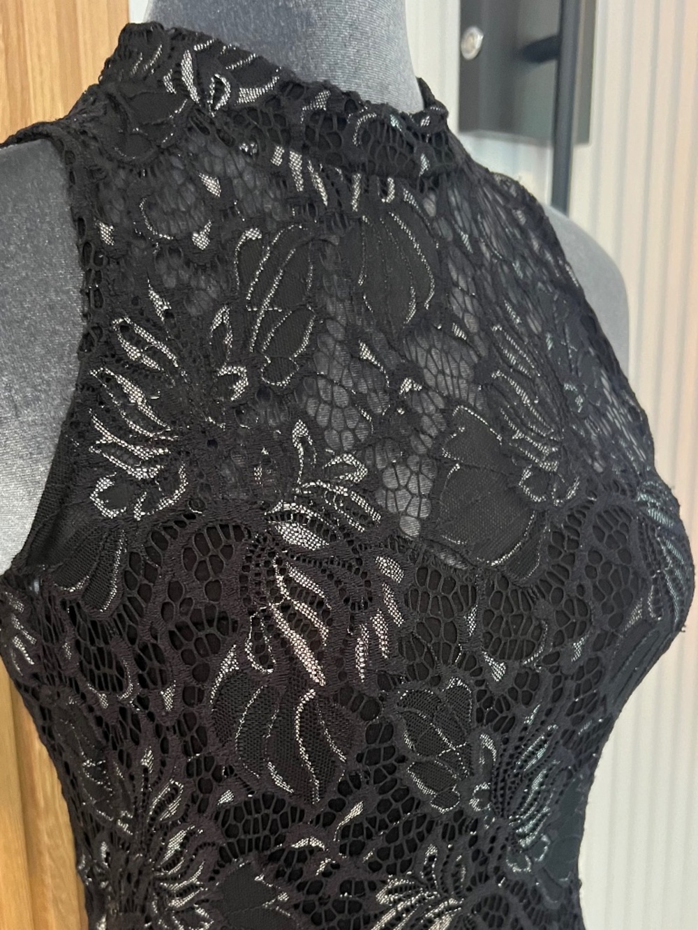 Women's Black Silver Floral Lace Mock Neck Bodysuit Open Low Back ~S~ - Picture 3 of 9